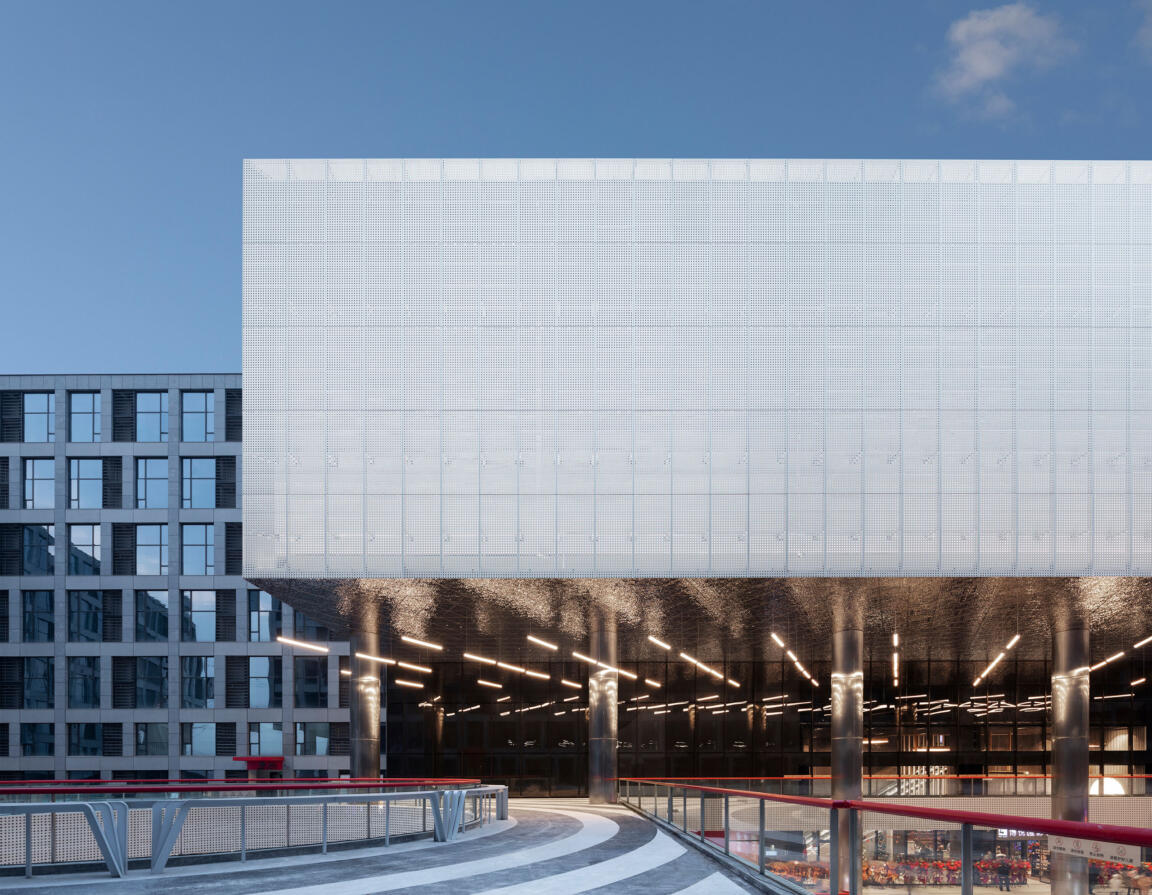 retail street, mixed use, fritted glass facade, chengdu wuhou, clou architects